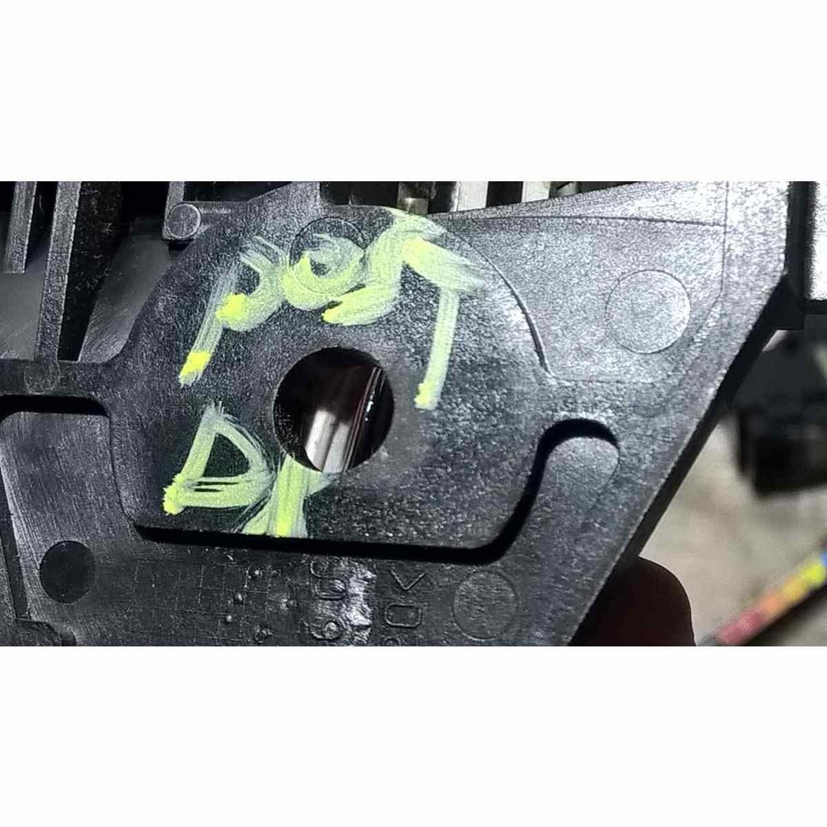 maniglia interna post dx mitsubishi outlander mn105360