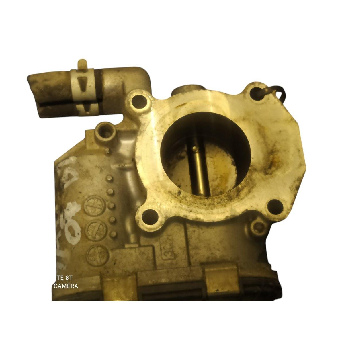 corpo farfallato toyota yaris 220300q010a<br /><br /><br />