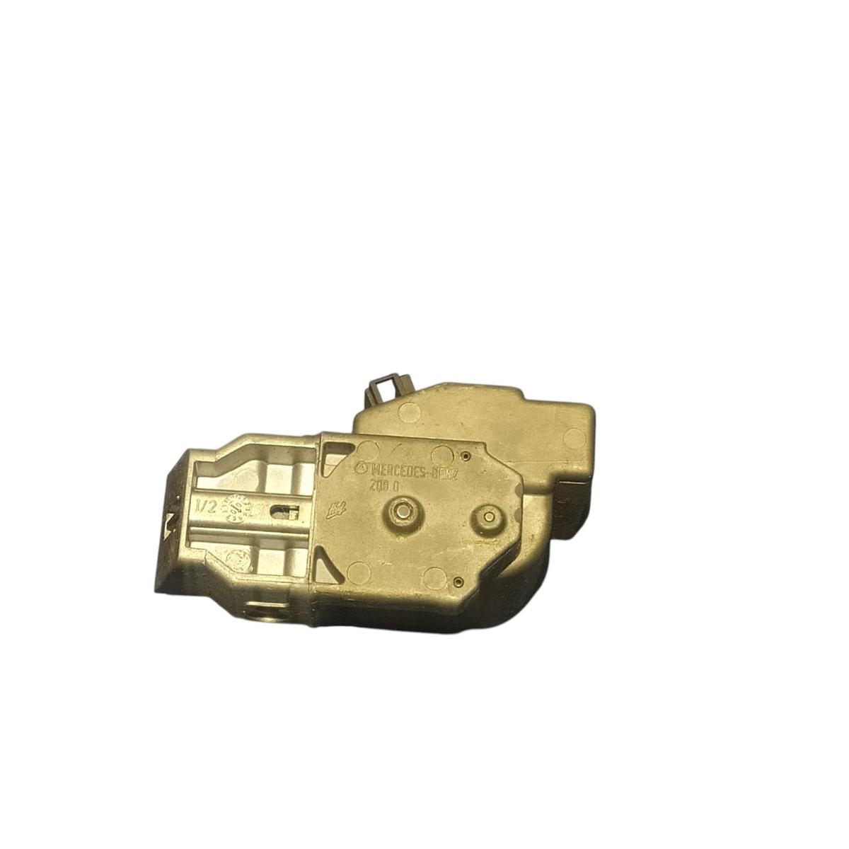 BLOCCASTERZO MERCEDES C 220 <br />