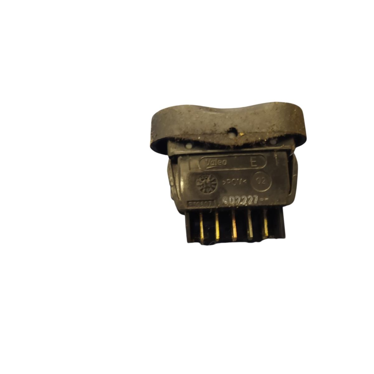 pulsant alzavetri ant dx dacia duster 602227<br /><br />