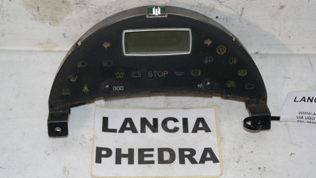 Lancia phedra orologio digitale