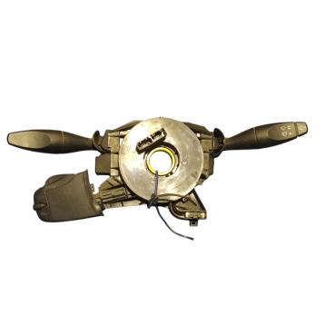 devialuci<br />FOrd focus 1 <br />98Ab13n064ag<br />