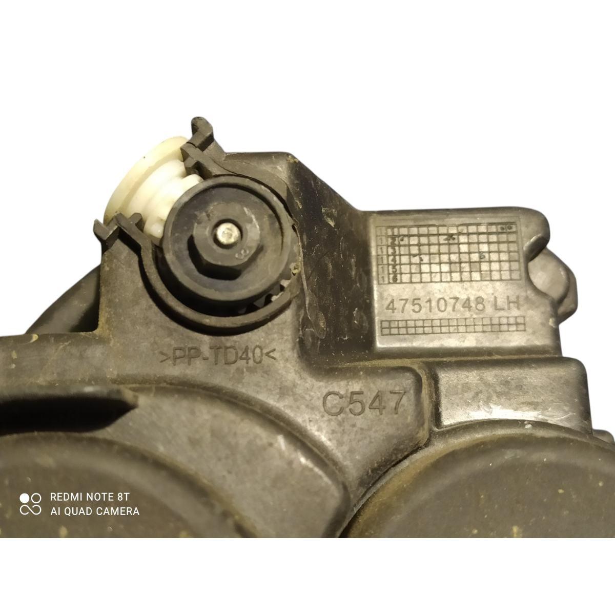 FARO FENTINEBBIA  DX  FIAT 500L  47510748LH<br /><br />