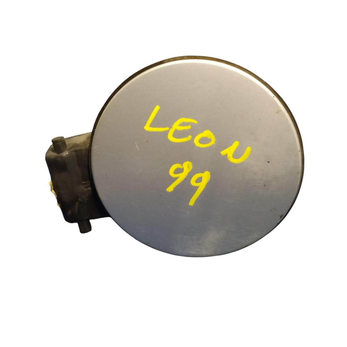 seat leon 99  sportellino carburante <br /><br />