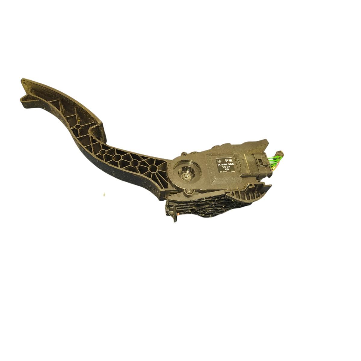 pedale accelleratore mercedes classe b 2014 A2463001404