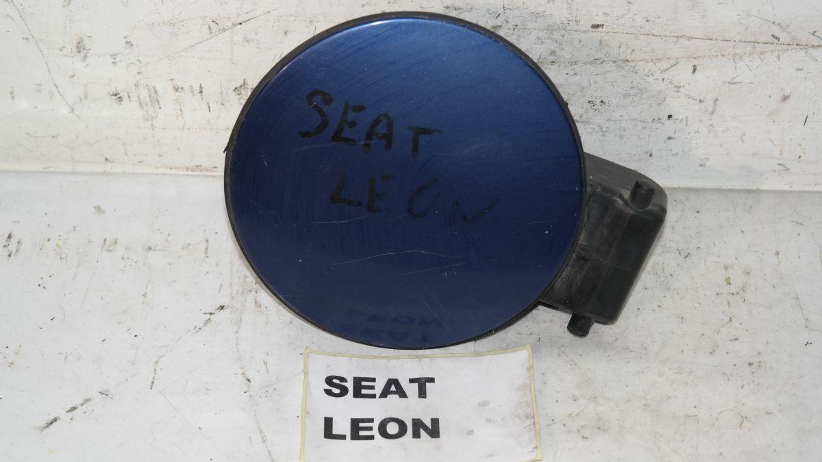 Seat leon sportellino carburante