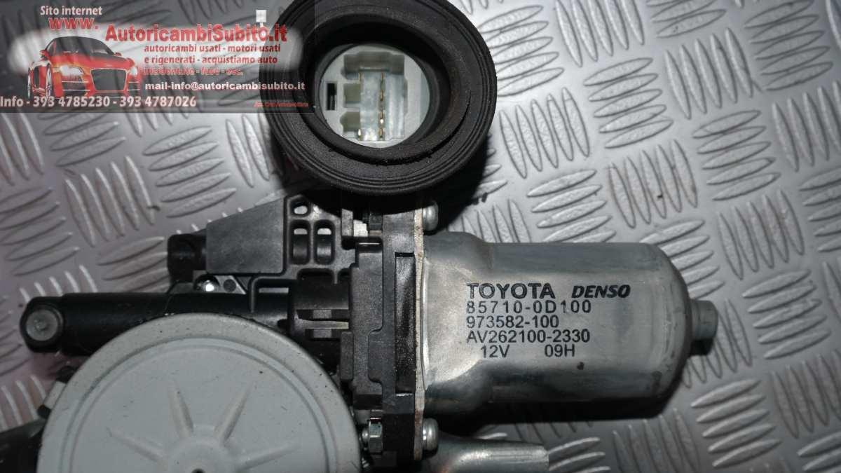 Toyota yaris alzavetro elettrico anteriore dx