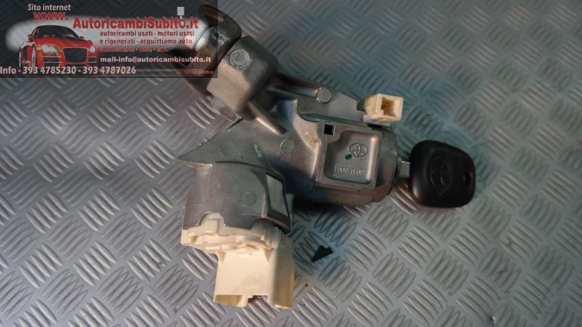 Toyota yaris bloccasterzo