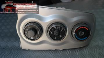 Toyota yaris comandi clima manuali