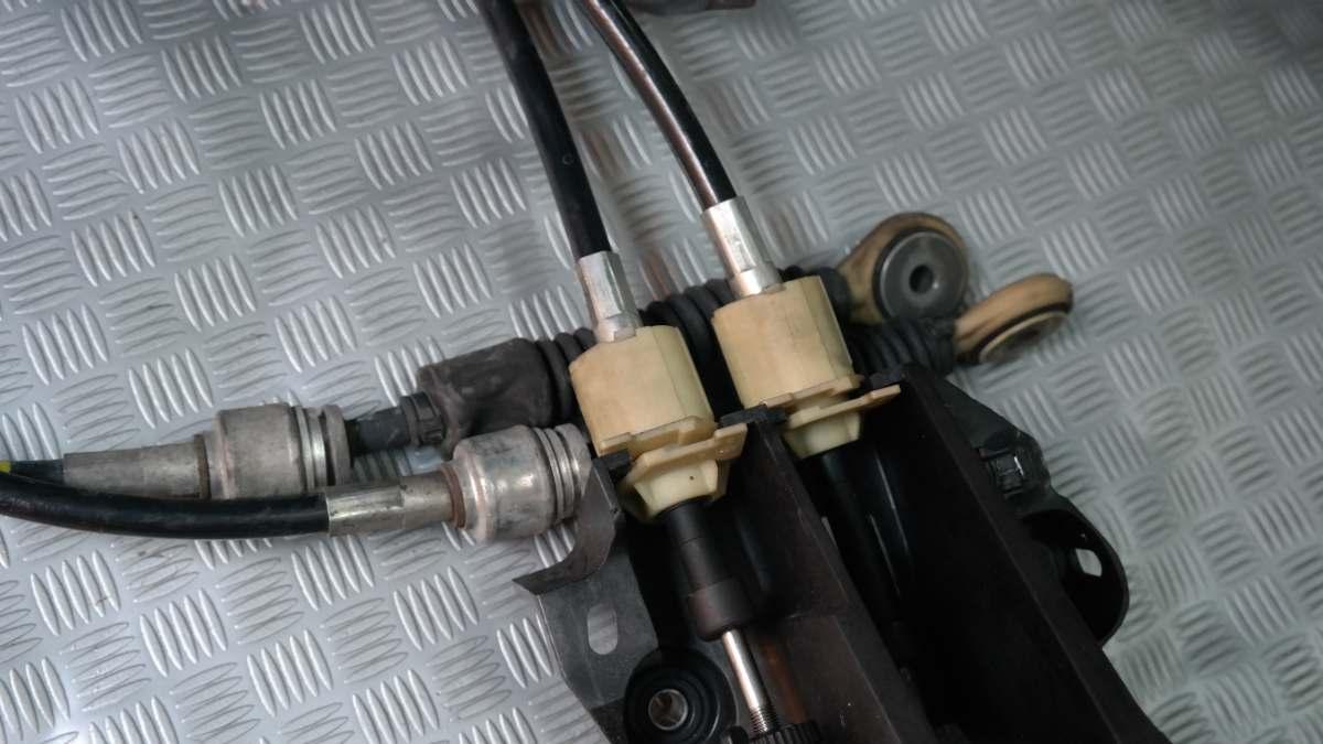 Toyota yaris 1300 bz leva del cambio con fili