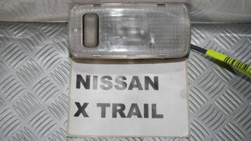 Nissan x-trail luce interna