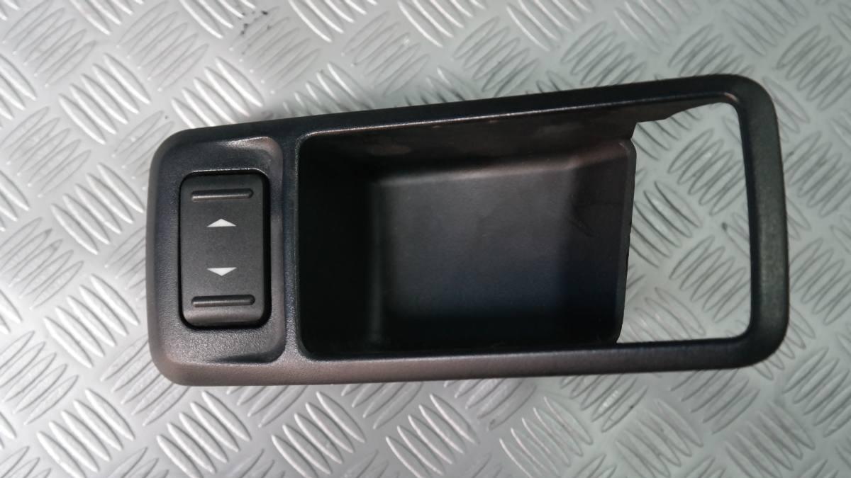 Ford focus pulsante alzavetro anteriore dx