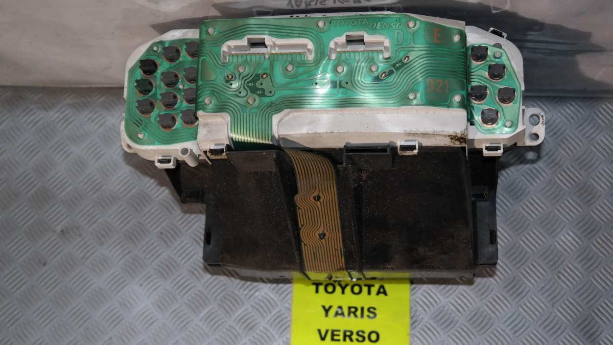 Toyota yaris verso contakm digitale