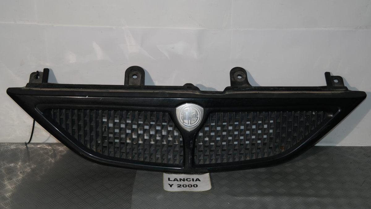 Lancia y mascherina anteriore