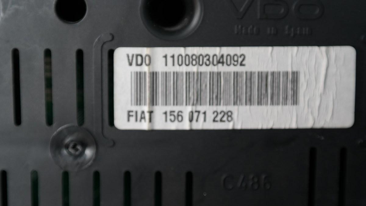 Alfa romeo 147 1.9jtd contakm vdo codice:110080304092