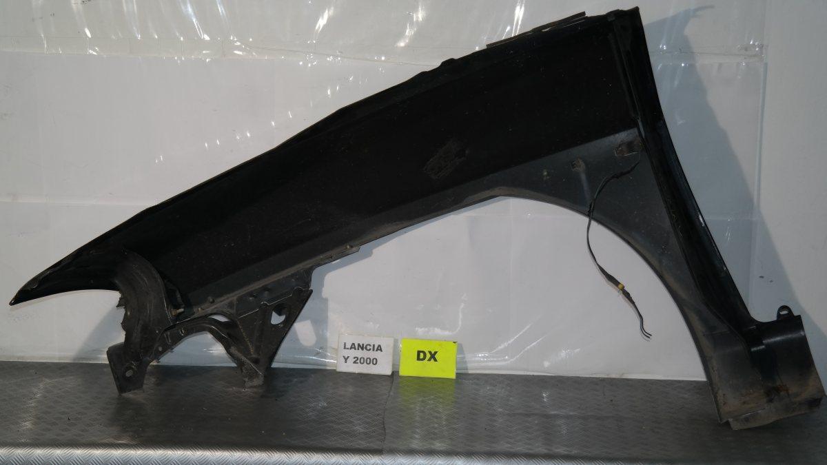 Lancia y parafango dx con qualche graffio