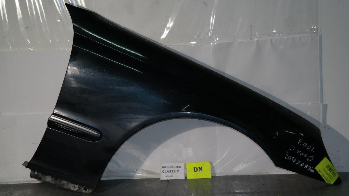 Mercedes classe c parafango dx con qualche graffio