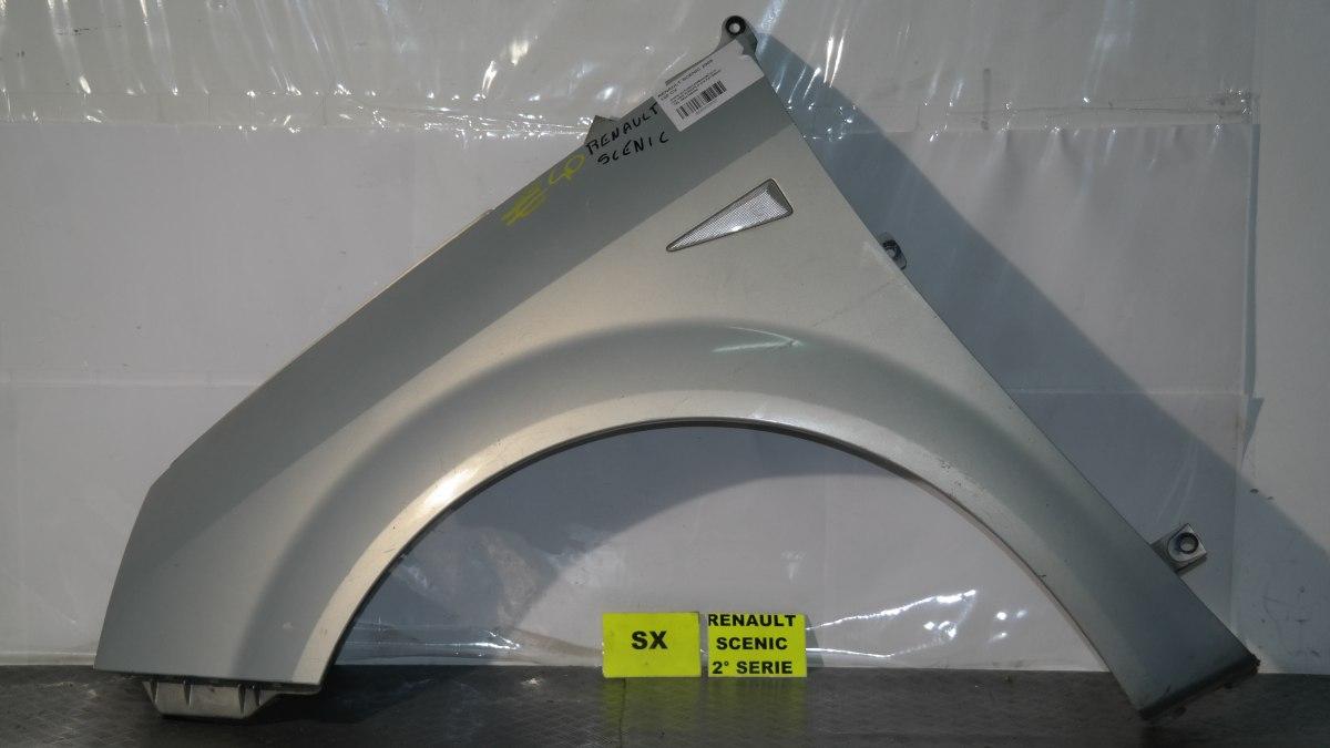 Renault scenic parafango sx con qualche graffio