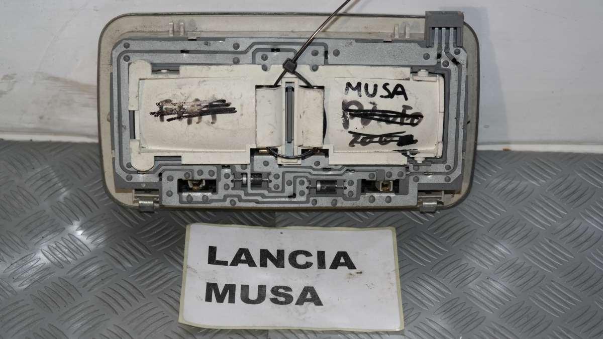 Lancia musa luce interna