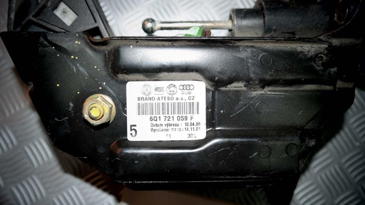 Seat ibiza dal 1998 al 2001 pedale frizione