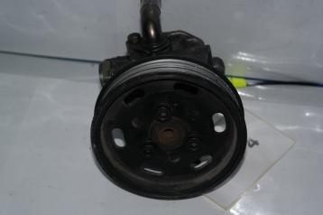 Volkswagen golf 4 038145255b pompa idroguida
