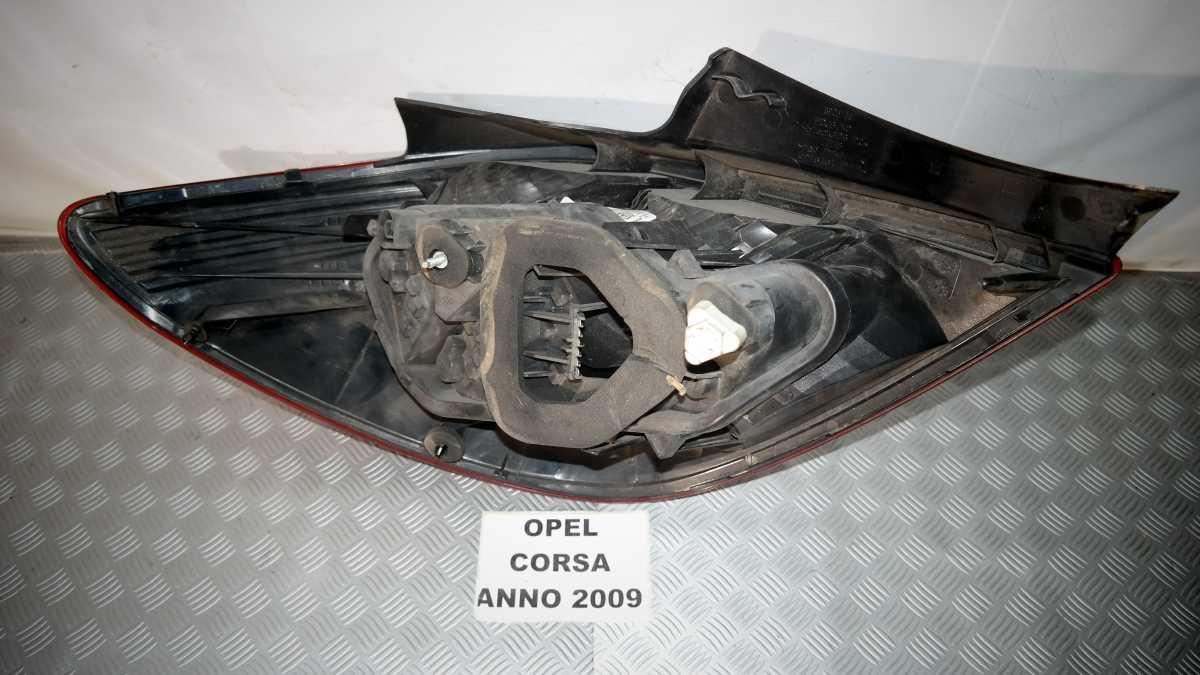 Opel corsa c dal 2006 al 2014 fanale posteriore dx