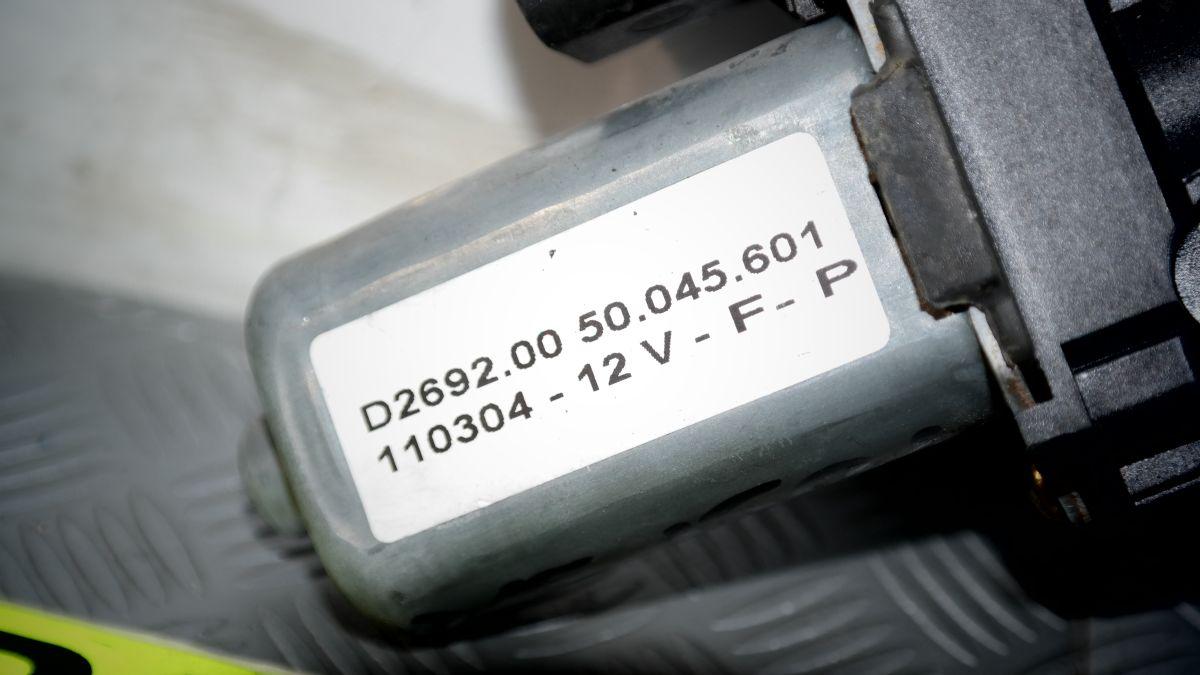 Lancia musa d26920050045601 motorino alzavetro post sx