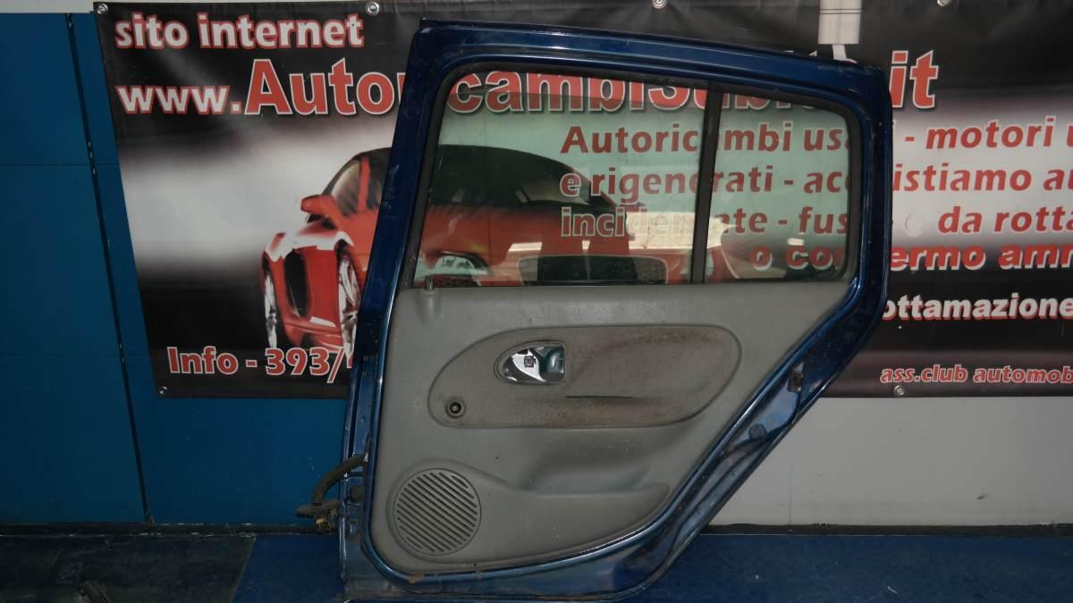 Renault clio dal 1998 al 2004 portiera posteriore dx