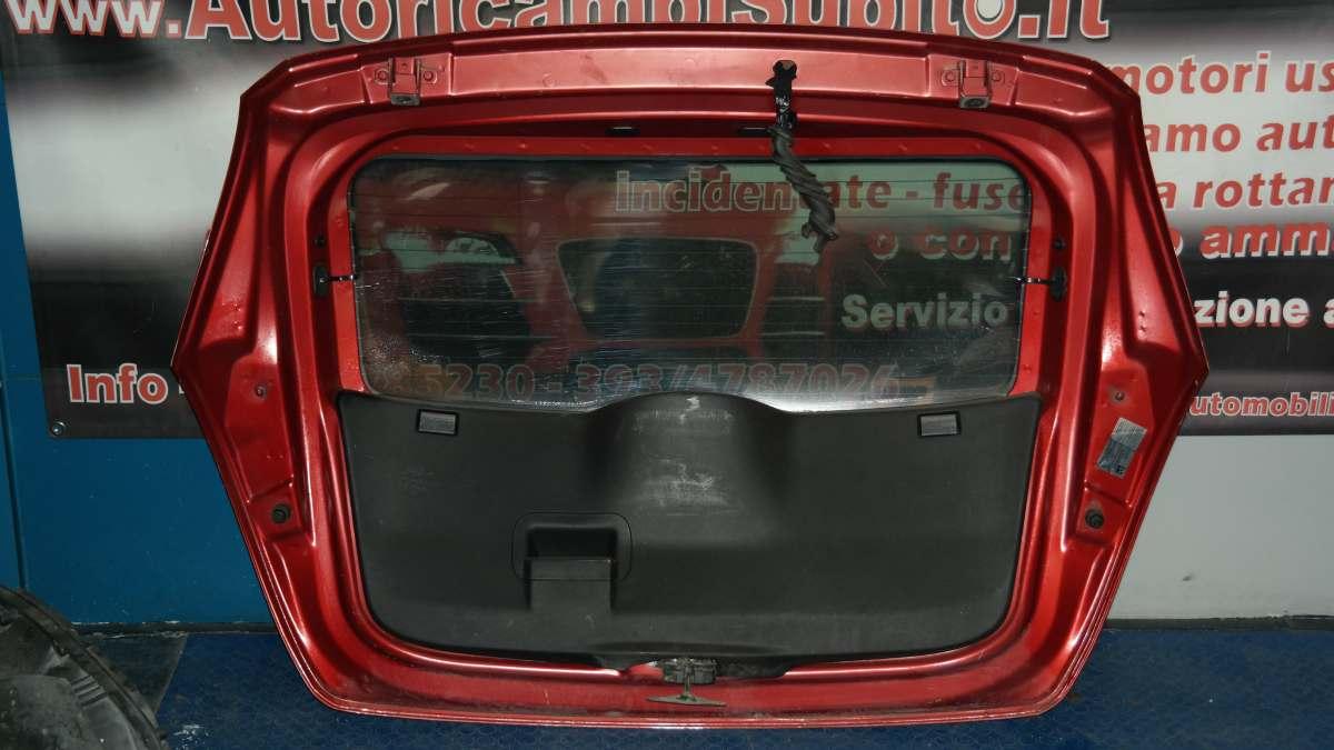 Lancia y dal 2004 al 2010 portellone posteriore