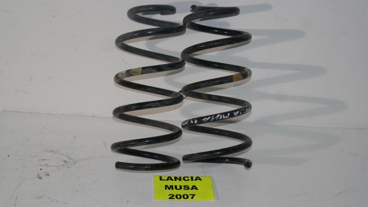 Lancia musa dal 2004 al 2007 molle posteriori
