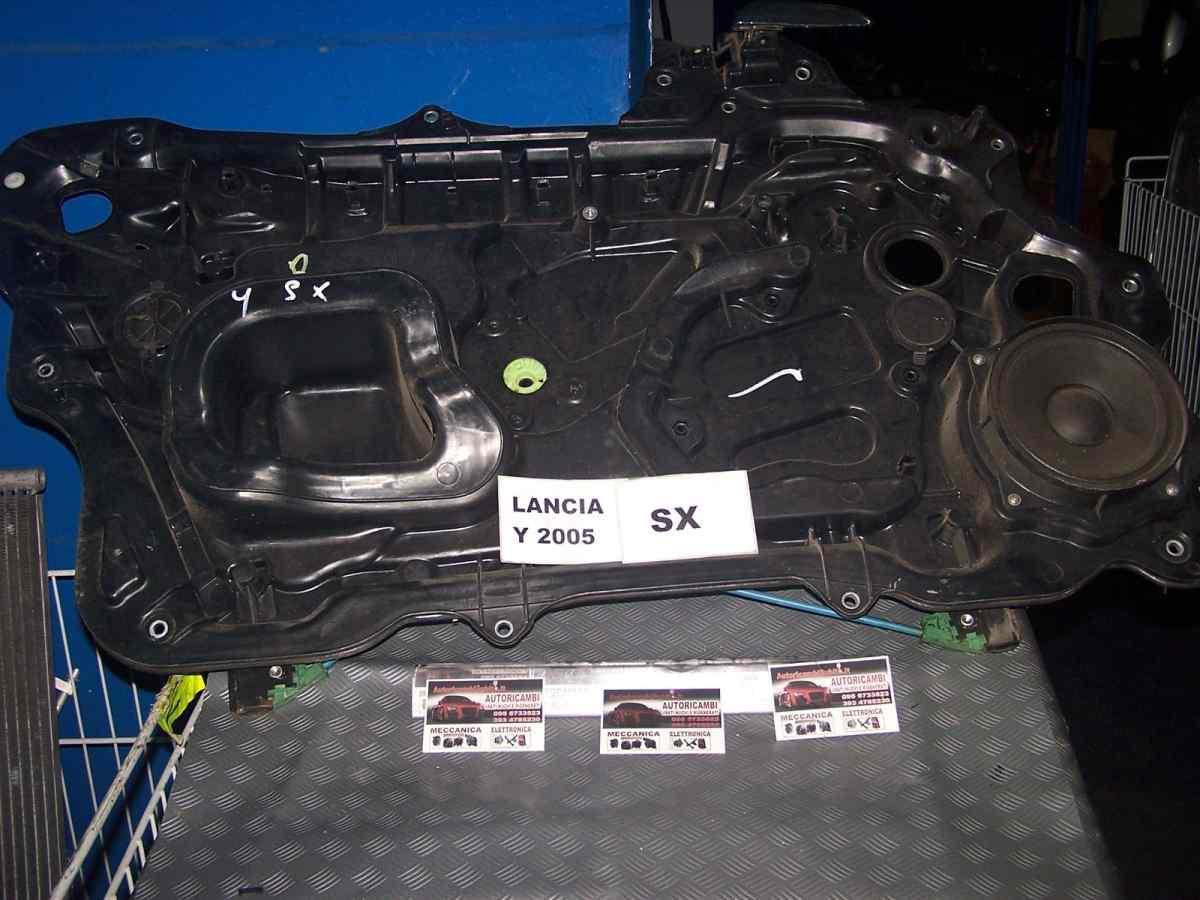 Lancia y dal 2004 al 2007 pannello alzavetro anteriore sx