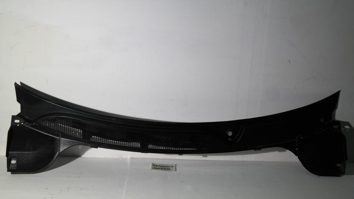 Renault megane dal 2002 al 2008 plastica parabrezza