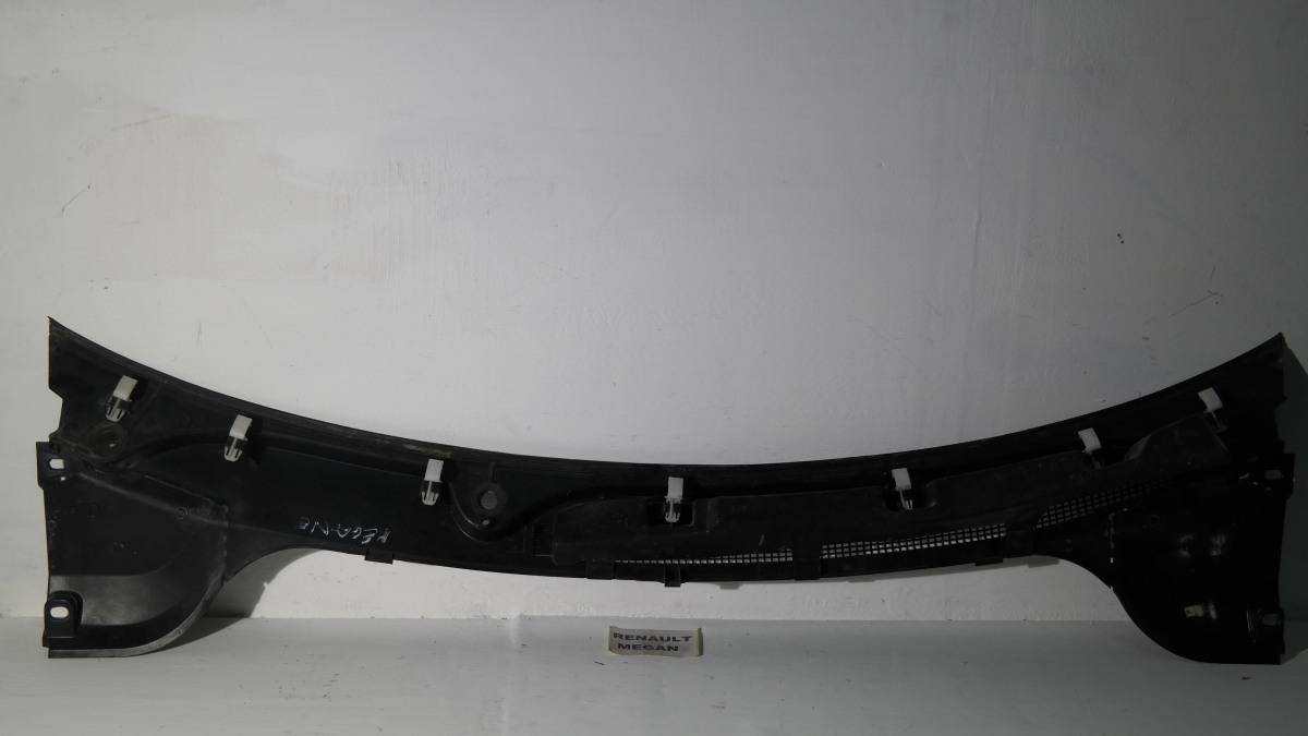 Renault megane dal 2002 al 2008 plastica parabrezza