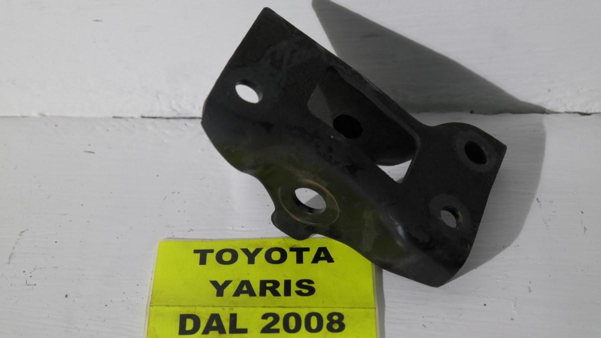 Toyota yaris dal 2006 al 2011 supporto motore