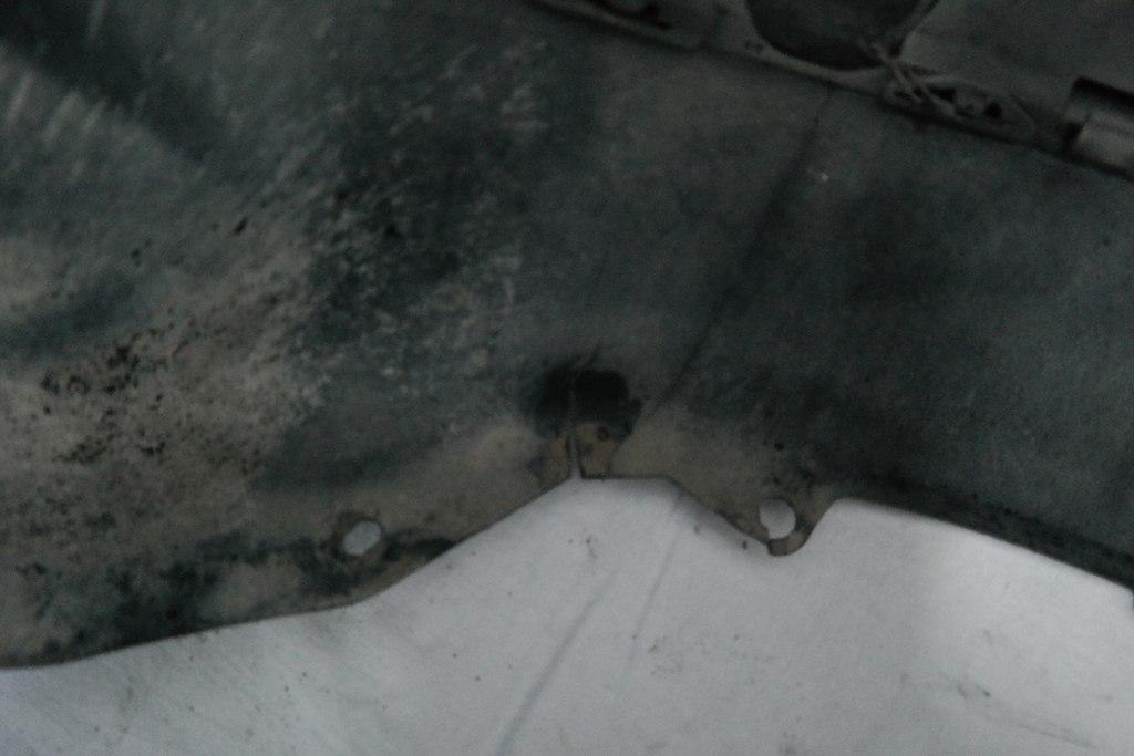 RENAULT SCENIC 2a SERIE DAL 2003 AL 2008 PARAURTI POSTERIORE LEGGERMENTE DANNEGGIATO