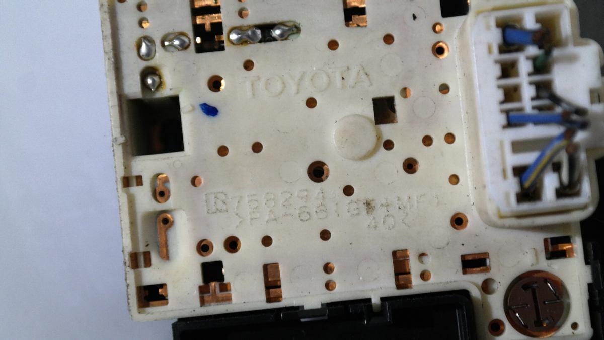 758294 interruttore luci di emergenza e clima toyota yaris verso