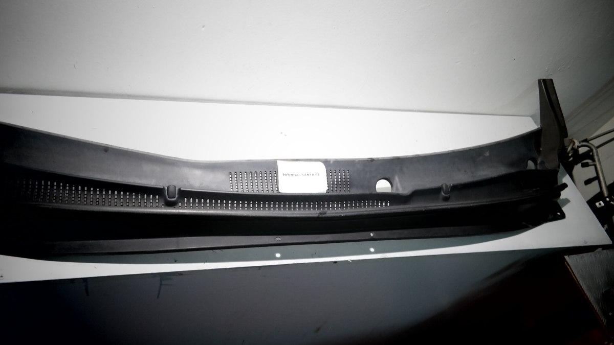 861502B000 GOCCIOLATOIO SOTTO PARABREZZA  HYUNDAI SANTA FE<br /><br />