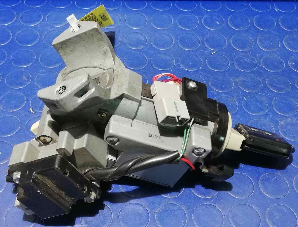 Nissan micra dal 2003 al 2008 bloccasterzo